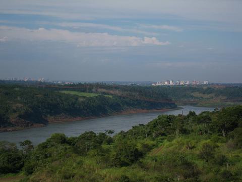 ciudad-este-paraguay.jpg